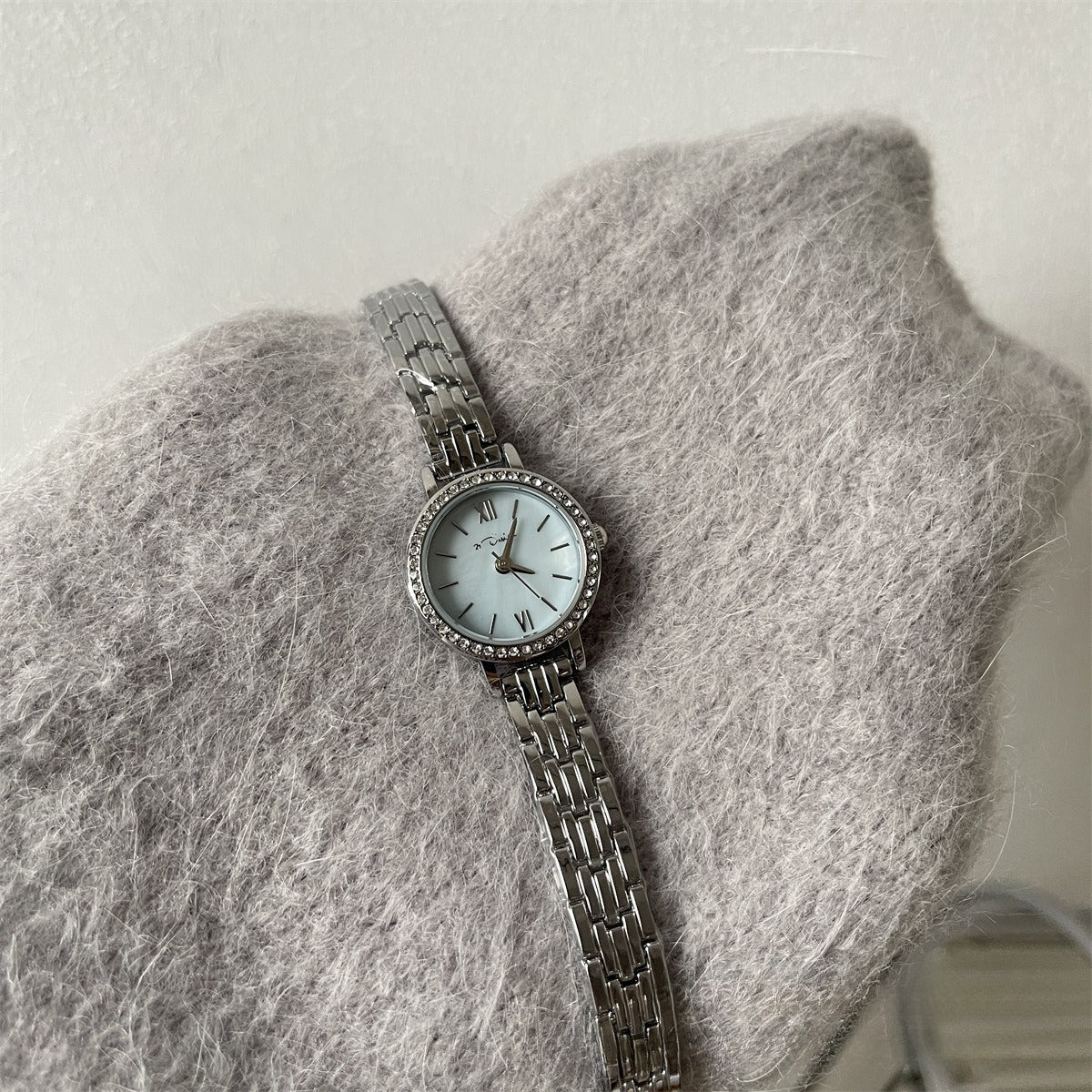 Minimalist Round Dial Dress Watch PDW040 - view 8