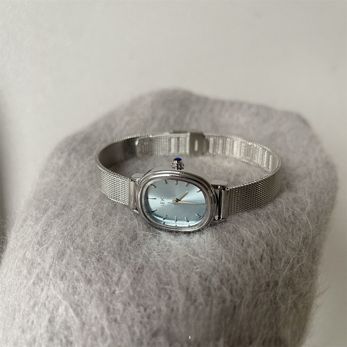 Minimalist Round Dial Dress Watch PDW040 - view 6