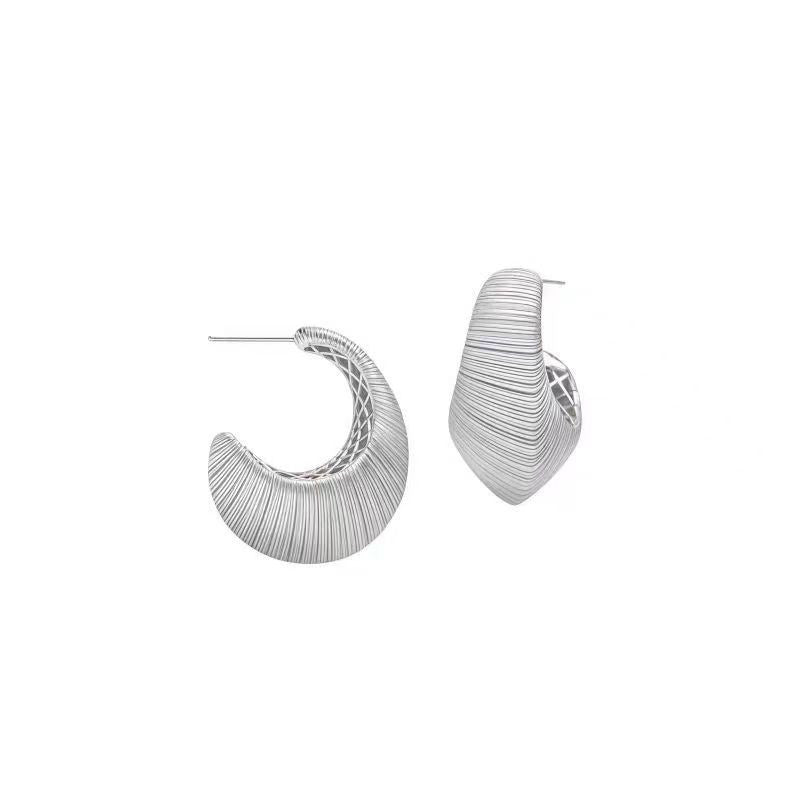 French Retro Shell & Brushed Texture Stud Earrings