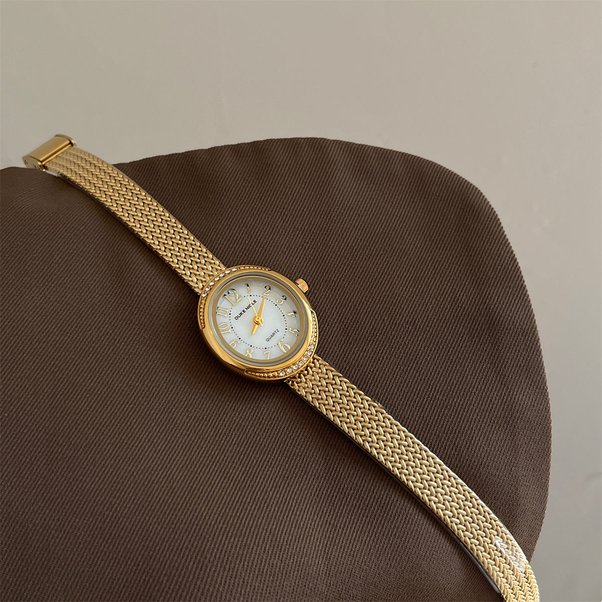 Gold Oval Dial Wheat Chain Bracelet Watch PDW019 - view 4