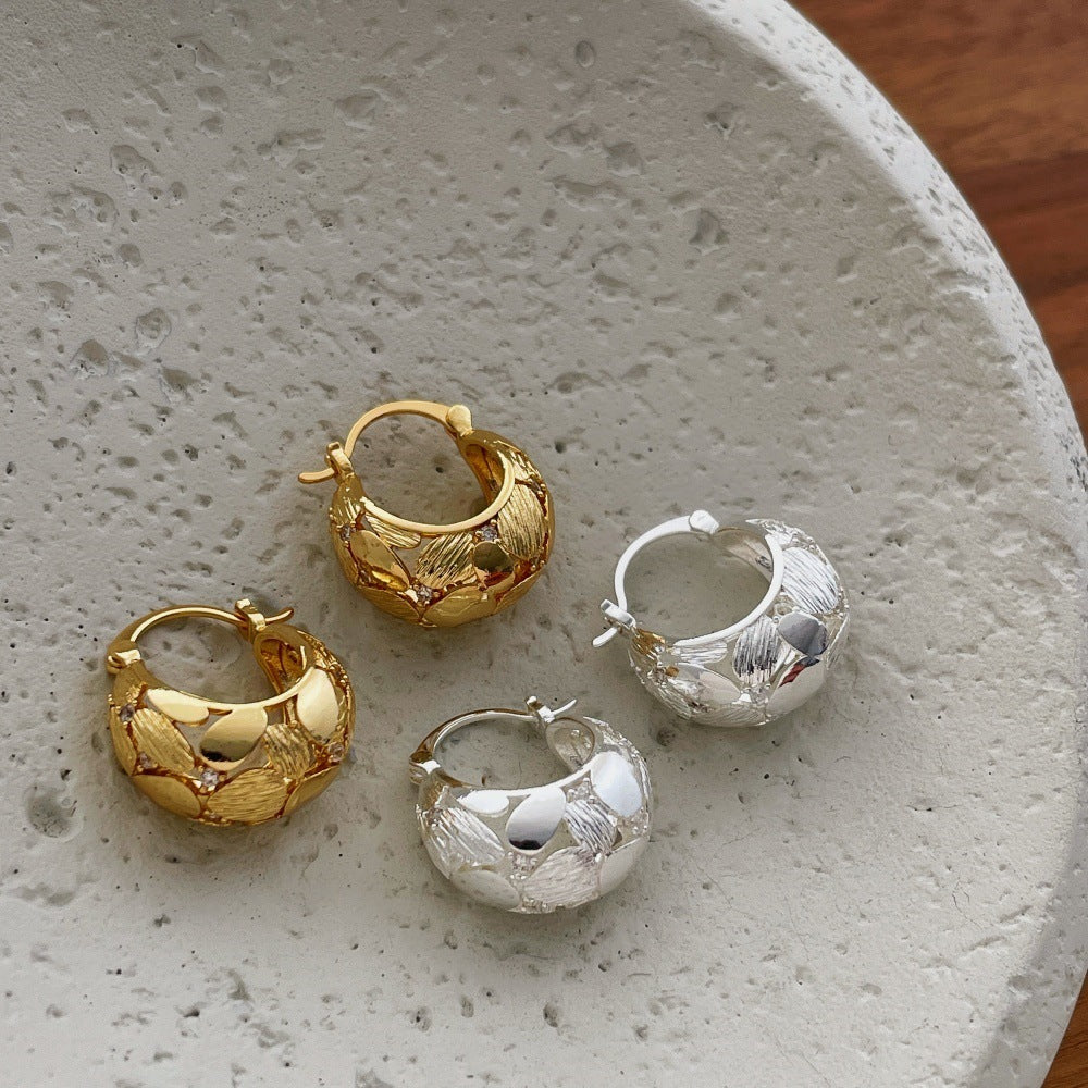 Luxury Hollow Bag Ear Clip with Diamonds