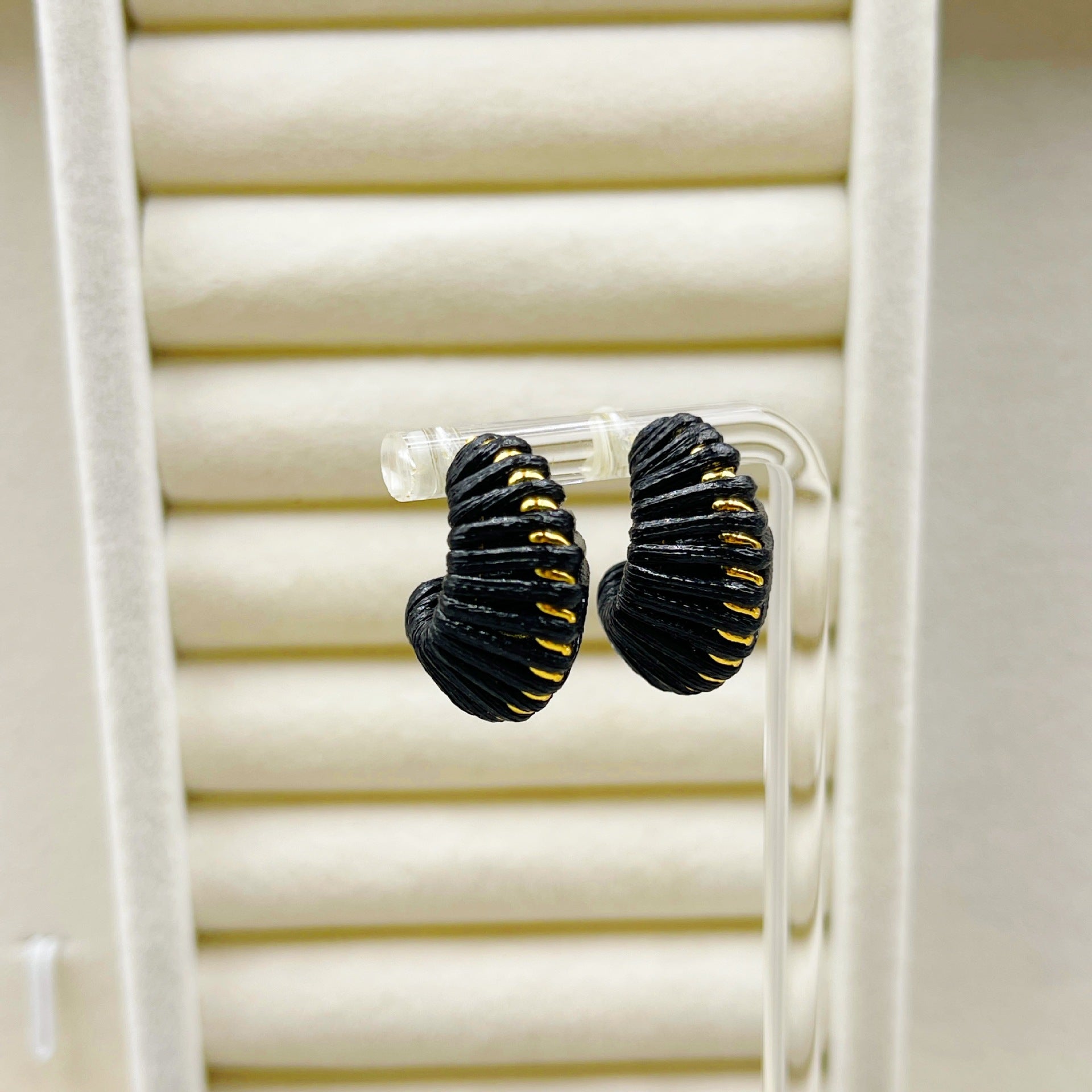 Trendy Retro Leather Rope Hand-Wrapped Earrings