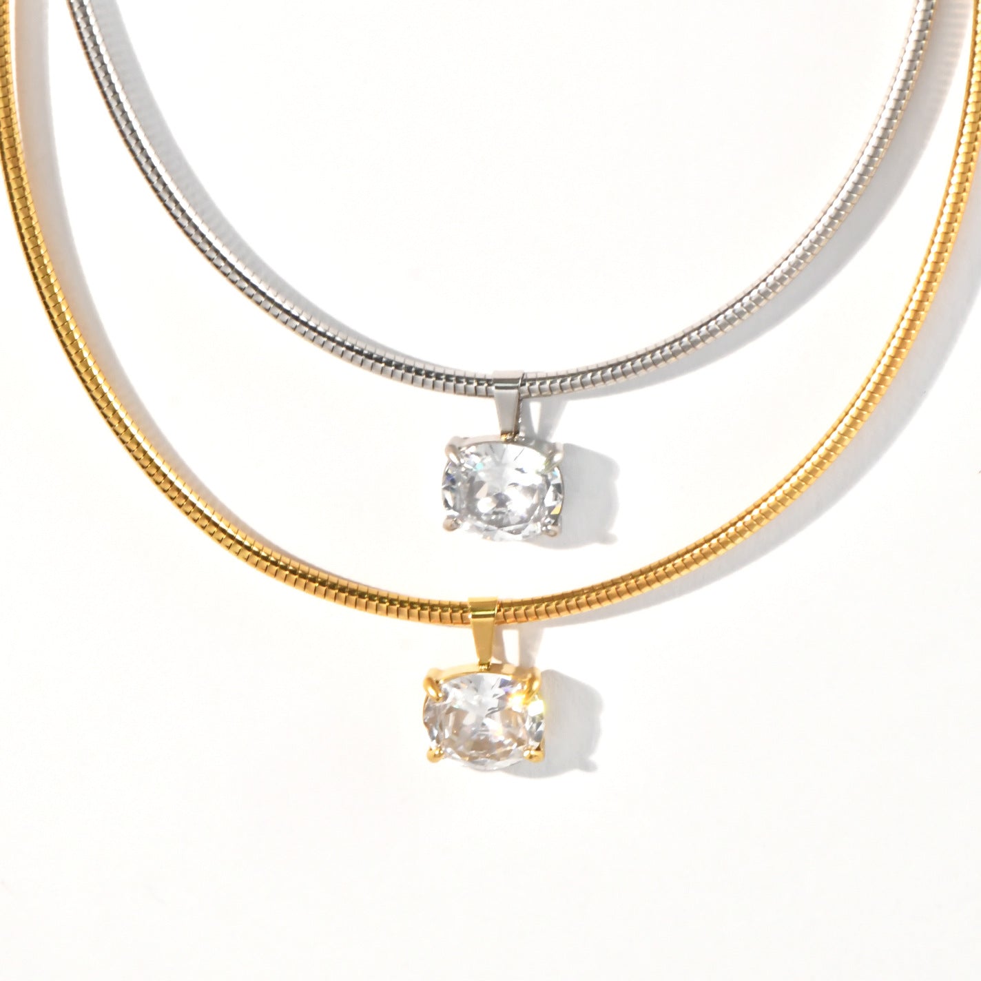 Fashion Cable Chain Necklace with Zircon Pendant