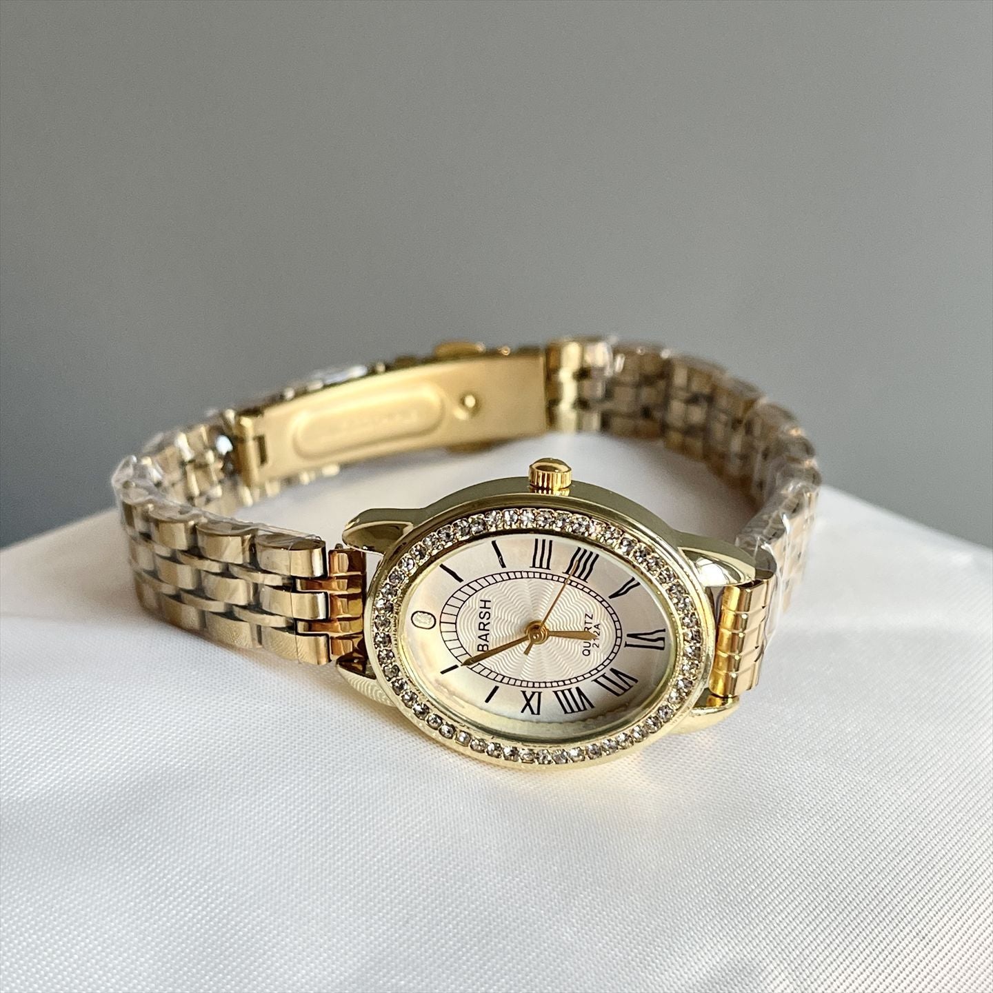 Vintage Oval Dial Watch Gold Tone Faux Leather PDW032