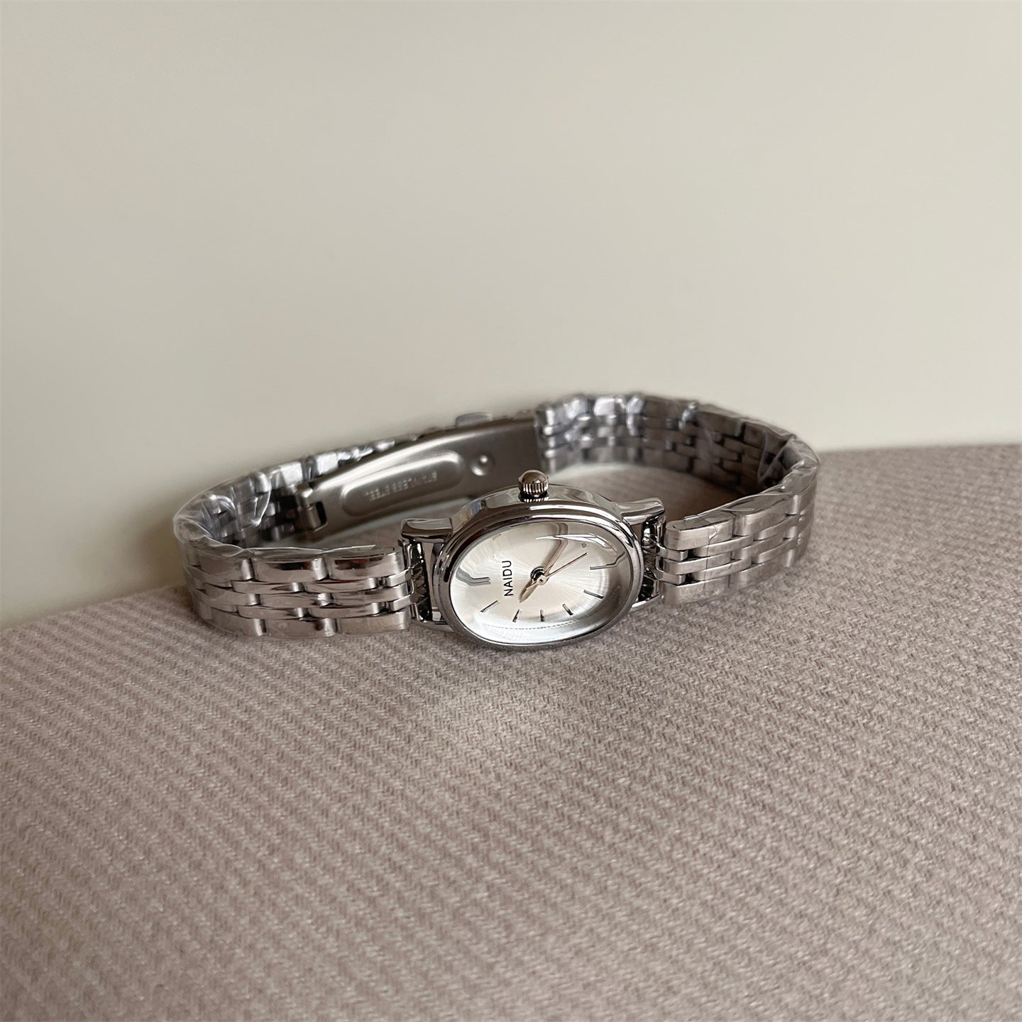 Retro Oval Dial Steel Bracelet Watch PDW012 - view 4