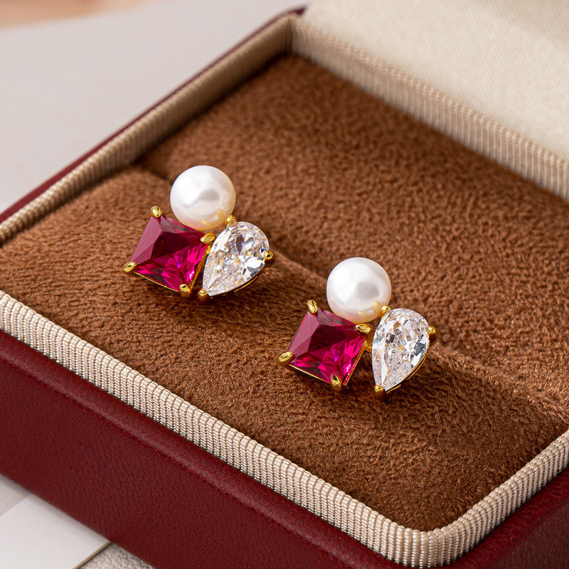 Luxury Imported Brass Heart Pearl Earrings