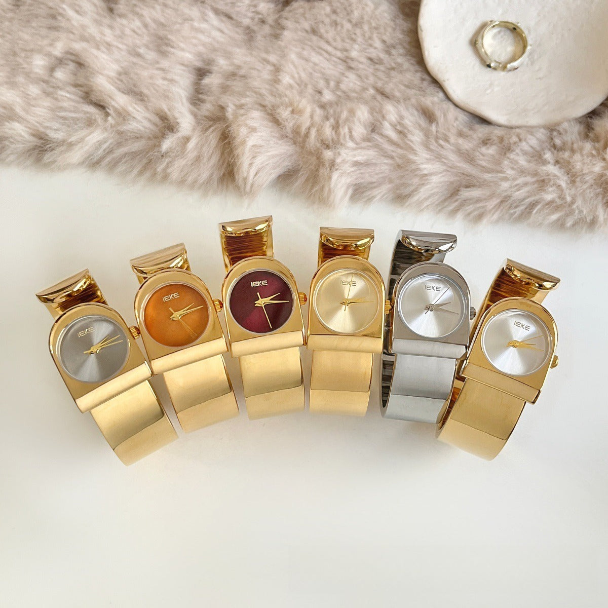 Minimalist Retro “Clock Dial” Bangle Watch PDW041