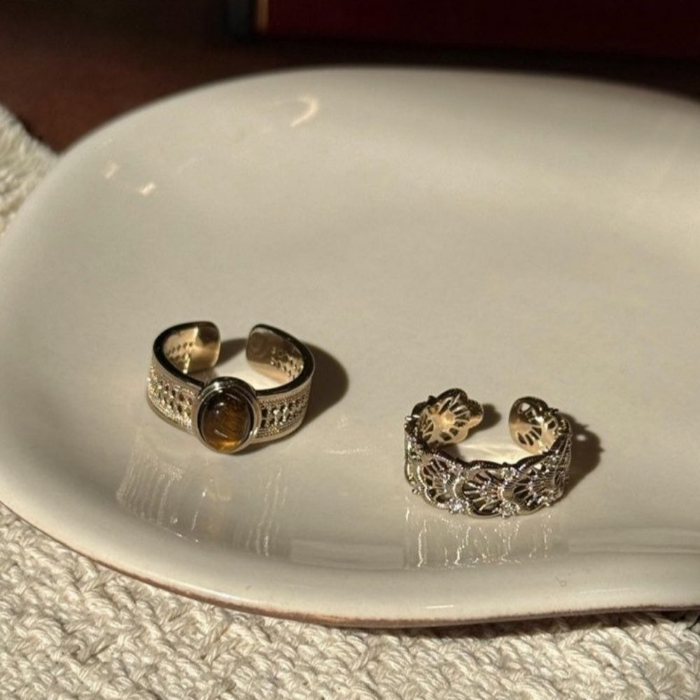 Vintage Hollow Carved Flower Ring